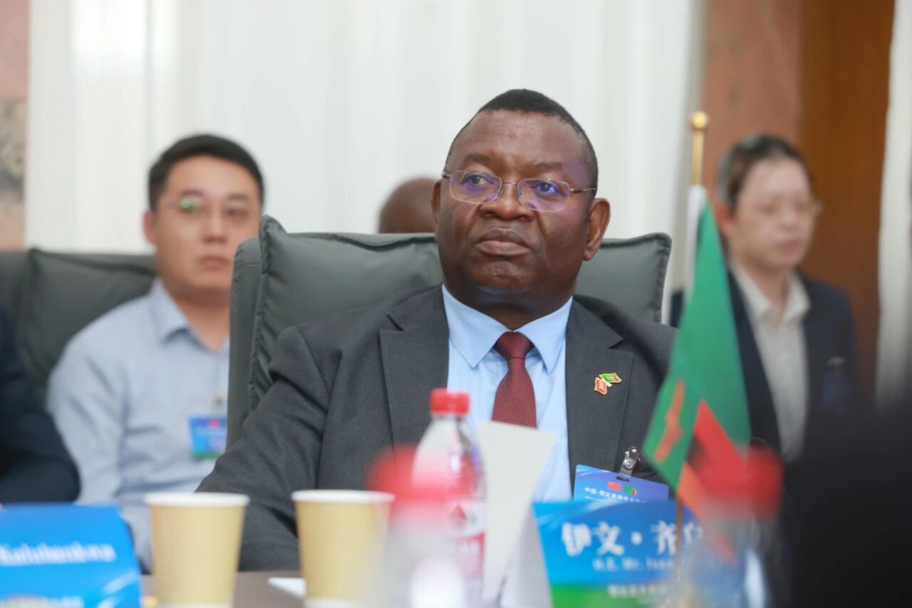 Embaixador da Zâmbia, Sua Excelência Evan Chulu